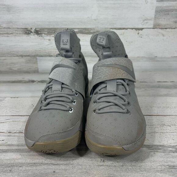 Nike Lebron James Mens 11.5 silver - Picture 4 of 8